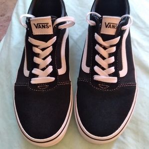 Youth Size 6 Old Skool Vans
